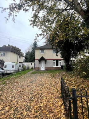 Spacious City Centre Home Near Hospital & M5